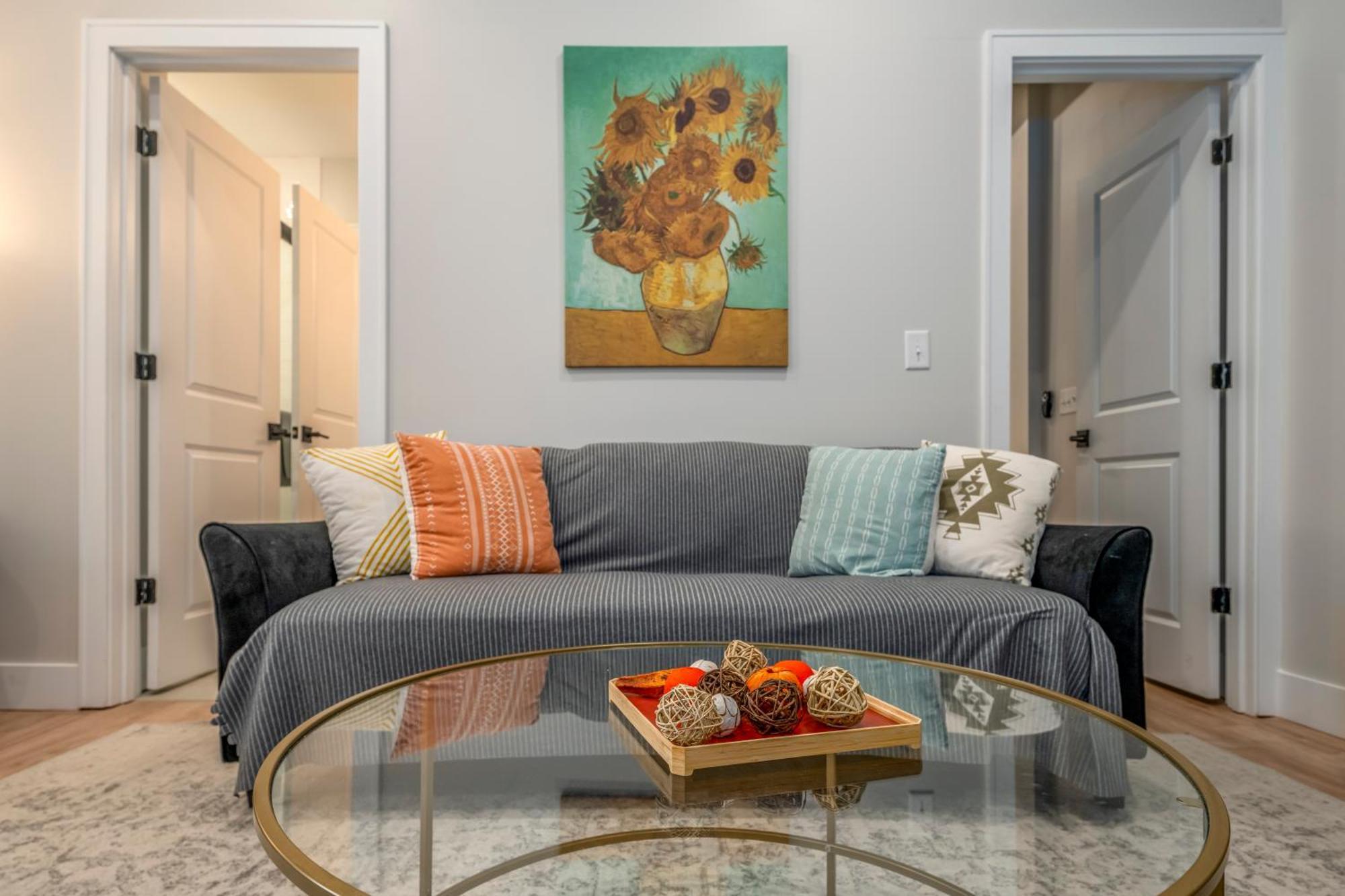 Prime Otr, 3 Lux Queen Beds, Two 55In Tvs, Steps To Tql, Findlay Market, Light Rail, Fast Wifi Cincinnati Ngoại thất bức ảnh