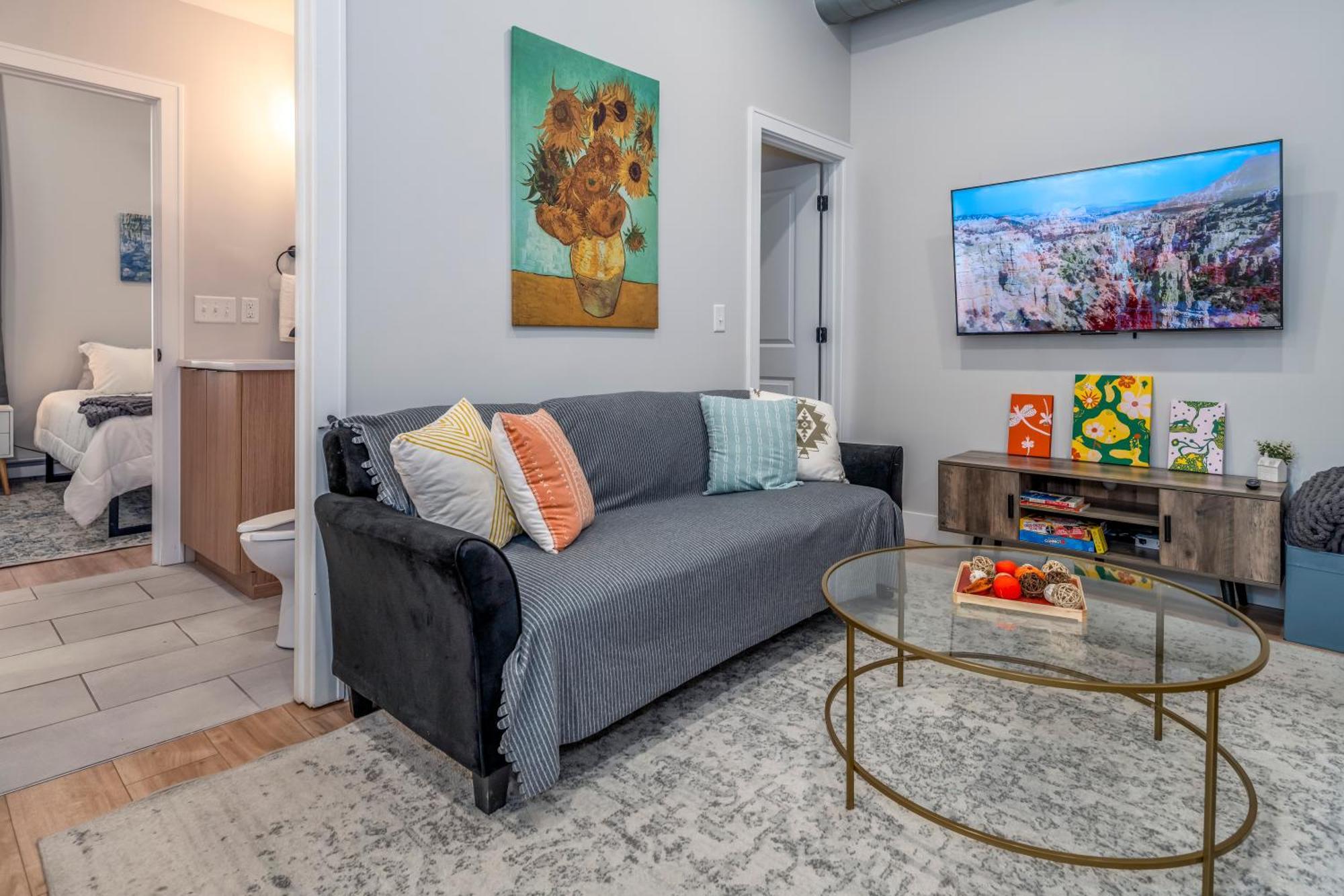 Prime Otr, 3 Lux Queen Beds, Two 55In Tvs, Steps To Tql, Findlay Market, Light Rail, Fast Wifi Cincinnati Ngoại thất bức ảnh