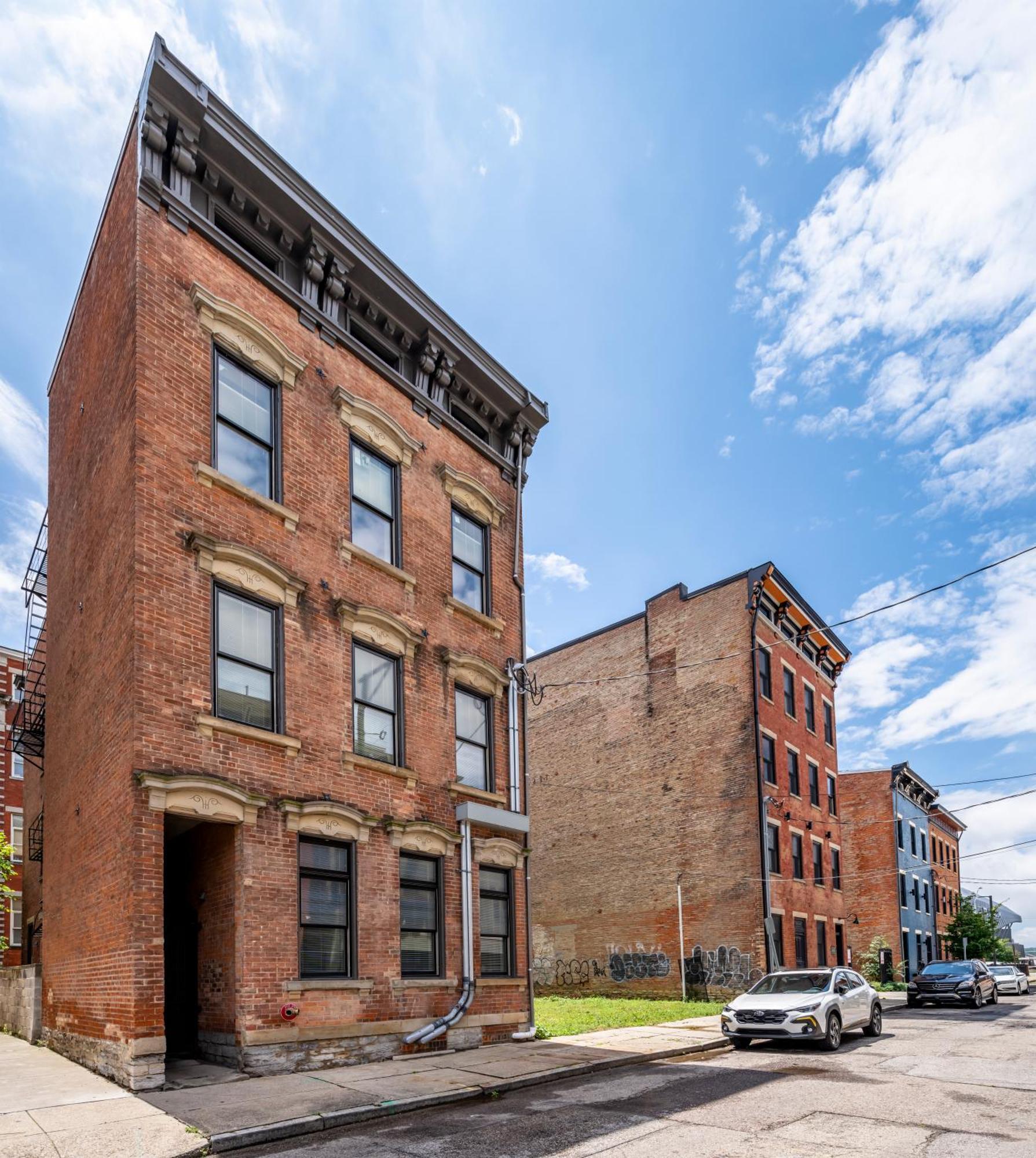 Prime Otr, 3 Lux Queen Beds, Two 55In Tvs, Steps To Tql, Findlay Market, Light Rail, Fast Wifi Cincinnati Ngoại thất bức ảnh